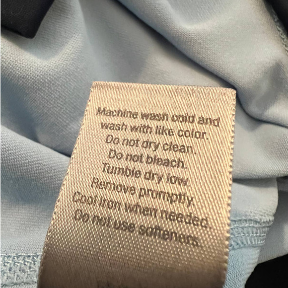 Champion Skort in Dark Blue with a Side Zipper Size Small - Picture 5 of 5